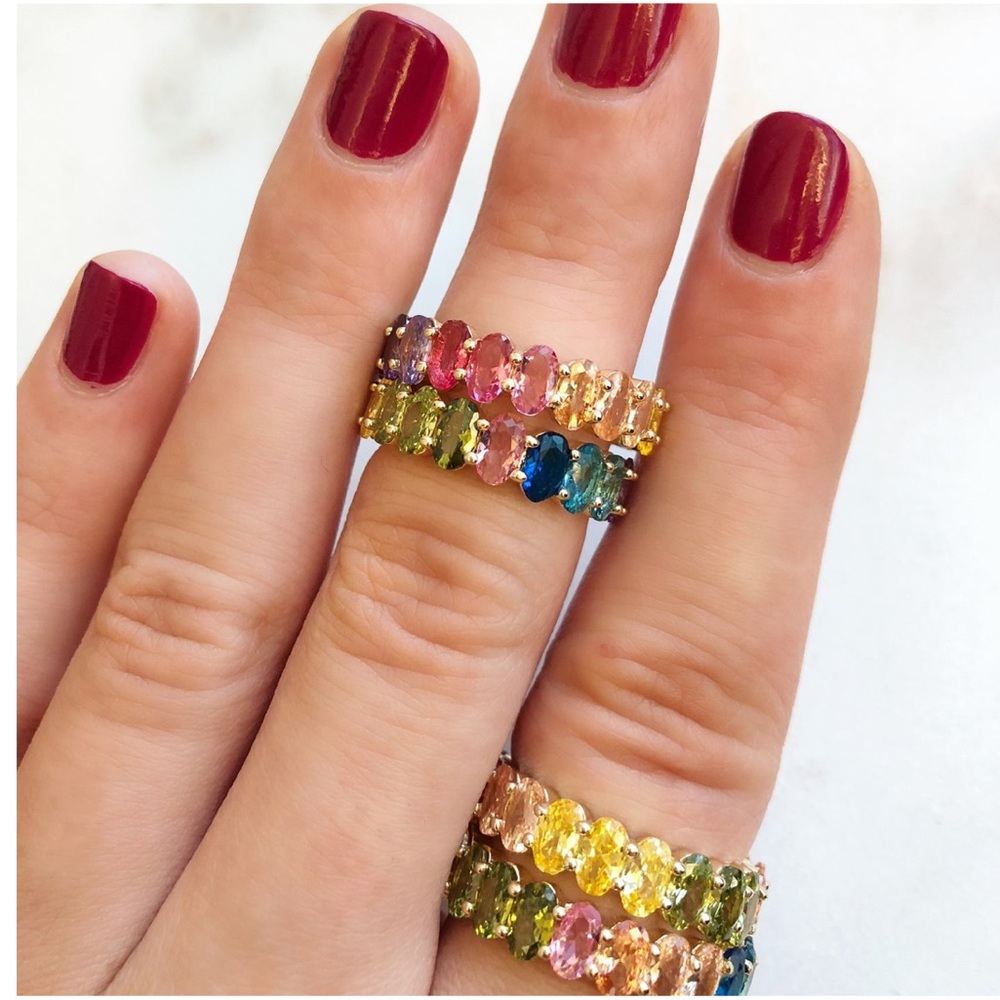 RAINBOW ETERNITY RING 🌈 - Picture 6 of 6